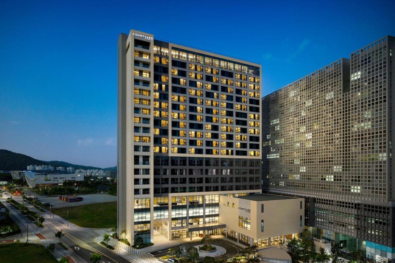 Courtyard By Marriott 4*